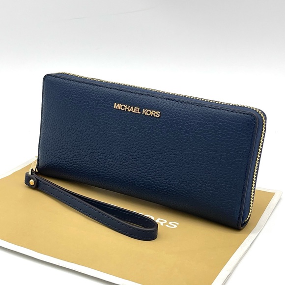 Michael Kors Large Continental Wallet Wristlet - Picture 1 of 7
